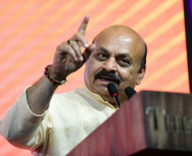 ಫ್ರೀಡಂ ಪಾರ್ಕ್ ನಲ್ಲಿ ಕಾಂಗ್ರೆಸ್ ನಾಯಕರಿಂದ ಮೌನ ಪ್ರತಿಭಟನೆ; ಕಿಡಿಕಾರಿದ ಬೊಮ್ಮಾಯಿ bommayi