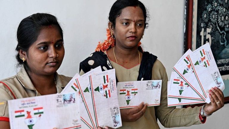 ರಾಷ್ಟ್ರ ಧ್ವಜ ದಿನ: ವಿಶೇಷ ಲಕೋಟೆ ಬಿಡುಗಡೆ National Flag Day