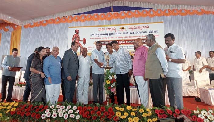 ಇತಿಹಾಸ ಉಳಿಸಿ-ಬೆಳೆಸಲು ಮಹಾನ್ ಪುರುಷರ ಪ್ರತಿಮೆ ಅನಾವರಣ: ಸಚಿವ ಸತೀಶ ಜಾರಕಿಹೊಳಿ sathis jarakiholi