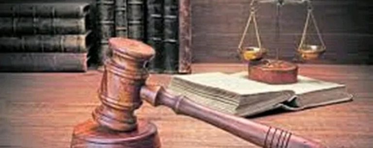 ಸಿ ಬಿ ಎಸ್ ಸಿ ಮತ್ತು ಸಿ ಐ ಎಸ್ ಇ ಪಠ್ಯಕ್ರಮಕ್ಕೆ ಕನ್ನಡ ಕಡ್ಡಾಯ: ಸರ್ಕಾರಕ್ಕೆ ನೋಟಿಸ್ court order