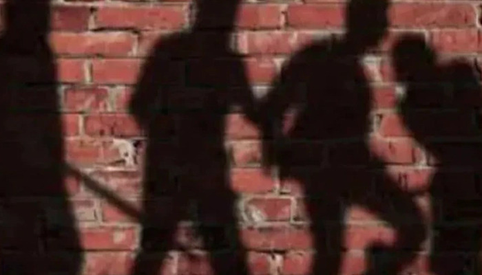 ಸಾರಾಯಿ ಕುಡಿದು 5 ರೂ. ಕಡಿಮೆ ಕೊಟ್ಟಿದ್ದಕ್ಕೆ ವ್ಯಕ್ತಿಯನ್ನು ಬರ್ಬರವಾಗಿ ಹತ್ಯೆ ಮಾಡಿದ ಮದ್ಯದಂಗಡಿಯವರು! murder