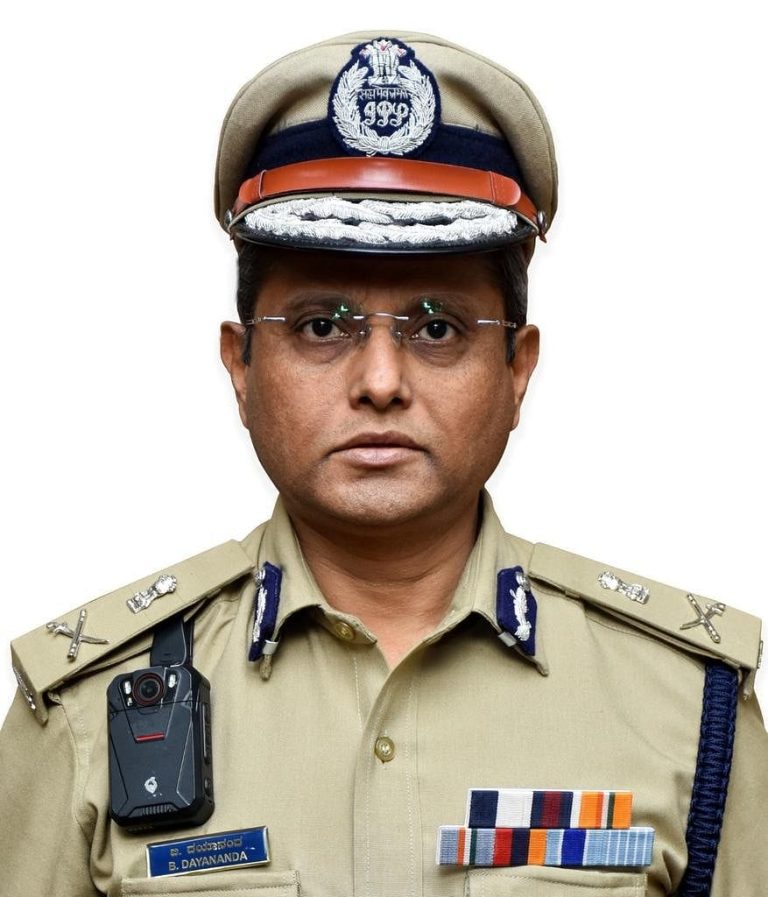 b dayanand