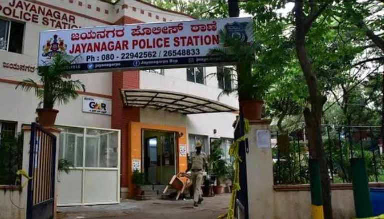 ಸುಧಾಮೂರ್ತಿ ಹೆಸರಲ್ಲಿ ವಂಚನೆ: ಇಬ್ಬರು ಮಹಿಳೆಯರ ವಿರುದ್ಧ ಪ್ರಕರಣ ದಾಖಲು jayanagara