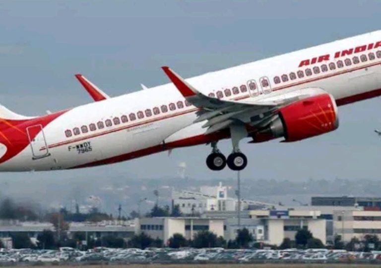 ಬೆಂಗಳೂರಿನಿಂದ ಸಿಂಗಾಪುರಕ್ಕೆ ನಾನ್ ಸ್ಟಾಪ್ ವಿಮಾನ ಸೇವೆ aeroplane