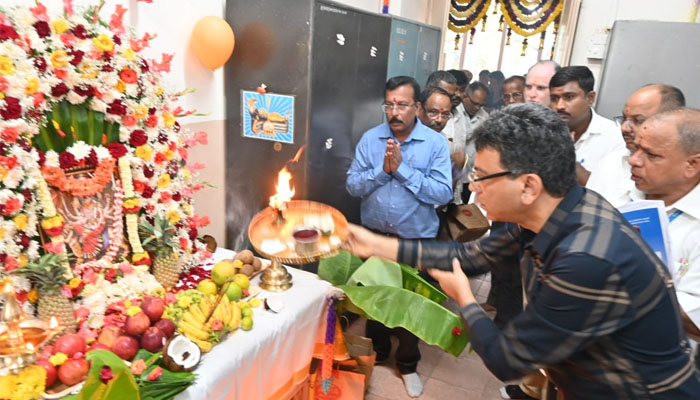 ಬಿಬಿಎಂಪಿ ಕೇಂದ್ರ ಕಛೇರಿಯಲ್ಲಿ ಆಯುಧ ಪೂಜಾ ಸಮಾರಂಭ bbmp pooje