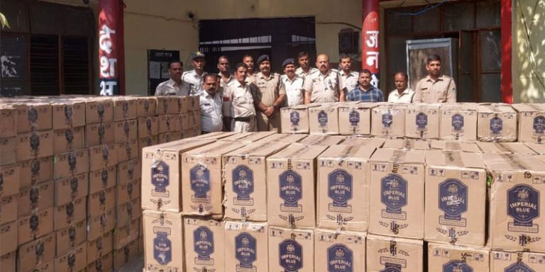 80 ಲಕ್ಷ ಮೌಲ್ಯದ ಅಕ್ರಮ ಮದ್ಯ ವಶಪಡಿಸಿಕೊಂಡ ಪೊಲೀಸರು bhopal 2