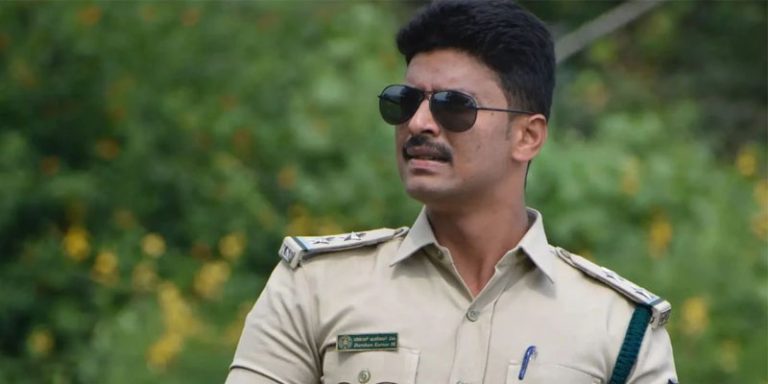 ಅರಣ್ಯಾಧಿಕಾರಿ ಕೊರಳಲ್ಲೇ ಹುಲಿ ಉಗುರಿನ ಪೆಂಡೆಂಟ್! darshan