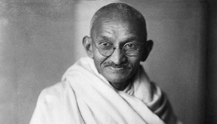 ಗಾಂಧಿ ಎಂಬ ಅಸ್ತ್ರದಿಂದಲೇ ಭದ್ರ ಭಾರತದ ಬುನಾದಿ gandhi