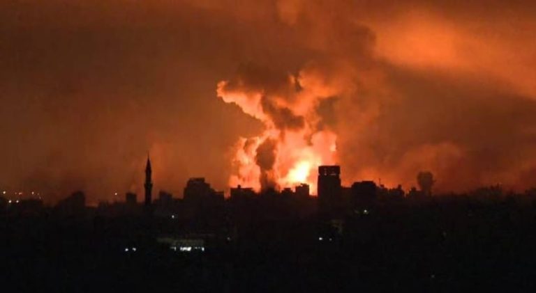 ಗಾಜಾದಲ್ಲಿ ಇಸ್ರೇಲ್ ನ ಭಾರೀ ವೈಮಾನಿಕ ದಾಳಿ: ಮೊಬೈಲ್ ಮತ್ತು ಇಂಟರ್ನೆಟ್ ವ್ಯವಸ್ಥೆಗಳು ಸ್ಥಗಿತ gaza