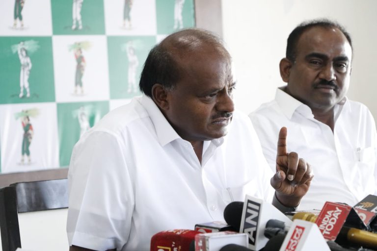 ಪ್ರಮಾಣದ ಸವಾಲು ಹಾಕಿದ್ದ ಕೈ ಶಾಸಕನಿಗೆ ತಿರುಗೇಟು ಕೊಟ್ಟ ಹೆಚ್.ಡಿ. ಕುಮಾರಸ್ವಾಮಿ kumaraswami