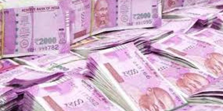 ಗುತ್ತಿಗೆದಾರನ ಮನೆಯಲ್ಲಿ ಕಂತೆ ಕಂತೆ ಹಣ money