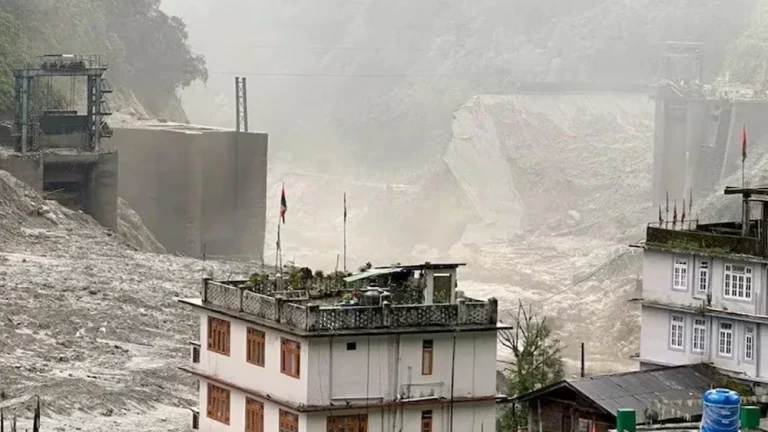 ಸಿಕ್ಕಿಂ ಪ್ರವಾಹ: ಸಾವಿನ ಸಂಖ್ಯೆ 21 ಕ್ಕೆ ಏರಿಕೆ sikkim