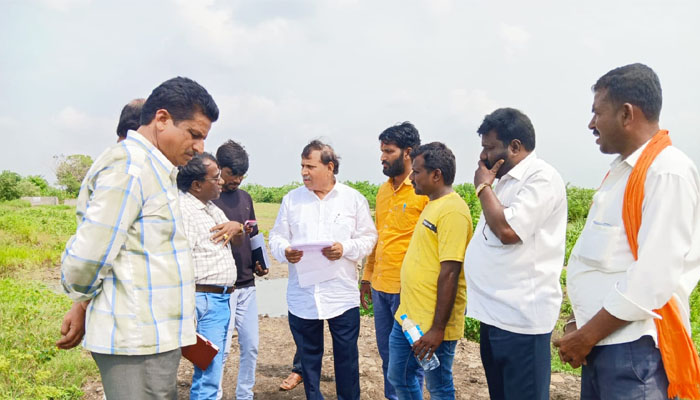 ತಾಂಡದ ಜನರ ಸಮಸ್ಯೆ ಆಲಿಸಿದ ಕಾಂಗ್ರೆಸ್ ಪರಾಜಿತ ಅಭ್ಯರ್ಥಿ ಡಾ.ಭೀಮಸೇನರಾವ ಶಿಂಧೆ thanda