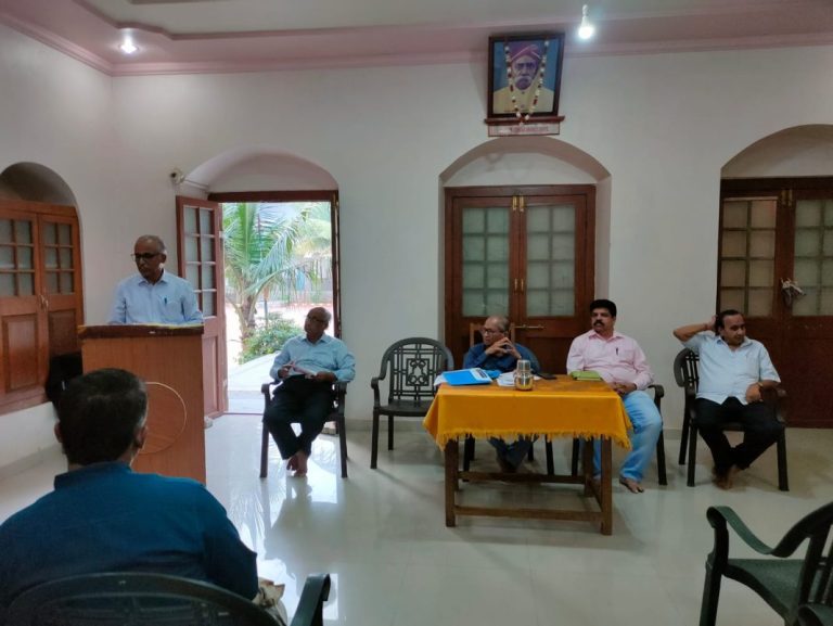 ಭಾರತದ ಬಗ್ಗೆ ಗೌರವ ಮೂಡಲು ಭಗವದ್ಗೀತೆ ಕಾರಣ: ಅರವಿಂದರಾವ್ ದೇಶಪಾಂಡೆ athani