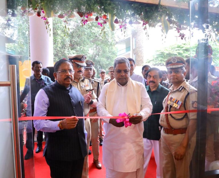 ಜನರ ದುಡ್ಡು ಜನರ ಜೇಬಿಗೆ ಹಾಕಿದರೆ ಬಿಜೆಪಿಯವರಿಗೆ ಹೊಟ್ಟೆಯುರಿ ಏಕೆ: ಸಿಎಂ ಪ್ರಶ್ನೆ bengaluru