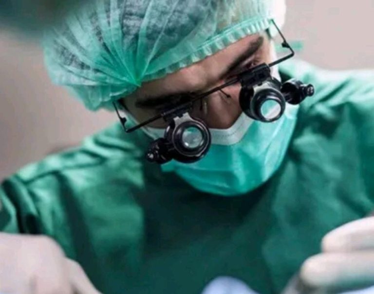 ತಲೆ ಮೇಲೆ ಬಿದ್ದ ಮರದ ಕೊಂಬೆ: ಶಸ್ತ್ರಚಿಕಿತ್ಸೆ ಯಶಸ್ವಿ bengaluru