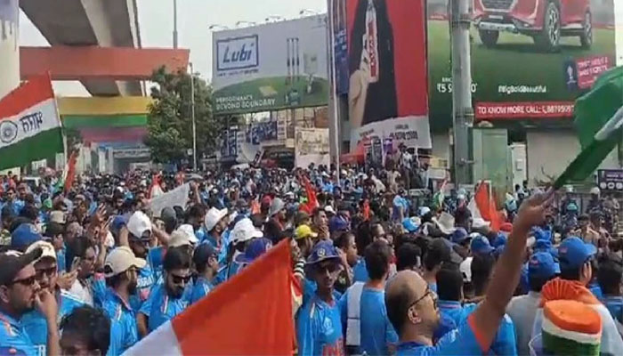 ಐಸಿಸಿ ವಿಶ್ವಕಪ್ 2023: ಟೀಂ ಇಂಡಿಯಾ ಟೀ ಶರ್ಟ್ಗಳು, ಕ್ಯಾಪ್ ಗಳು ಮತ್ತು ರಾಷ್ಟ್ರಧ್ವಜಗಳು ಹೆಚ್ಚಿನ ಸಂಖ್ಯೆಯಲ್ಲಿ ಖರೀದಿ cricket