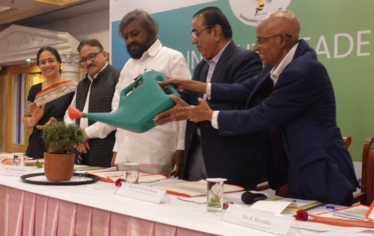 ಎಲ್ಲರೂ ಭೂಗ್ರಹದ ರಕ್ಷಕರಾಗಬೇಕು: ಈಶ್ವರ ಖಂಡ್ರೆ eeshwar kandre