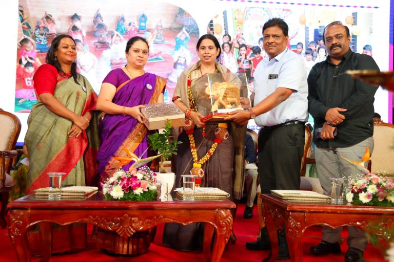 ಗೃಹಲಕ್ಷ್ಮಿ ಯೋಜನೆಗೆ ಉಂಟಾಗಿರುವ ಸಣ್ಣಪುಟ್ಟ ಸಮಸ್ಯೆಗಳಿಗೆ ಶೀಘ್ರವೇ ಪರಿಹಾರ ಸಿಗಲಿದೆ: ಸಚಿವೆ ಲಕ್ಷ್ಮೀ ಹೆಬ್ಬಾಳ್ಕರ್ lakshmee hebbalkar