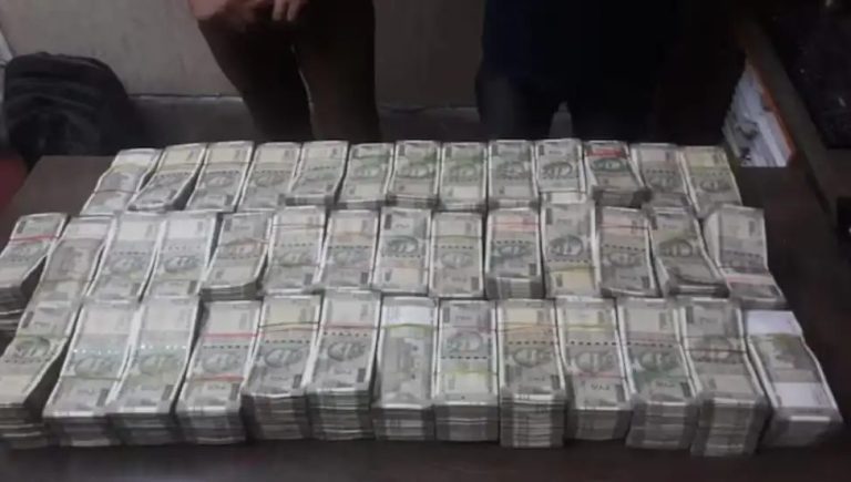 1 ಕೋಟಿ ರೂ. ಹಣ ಕಳವು ಪ್ರಕರಣ: ಆರೋಪಿಗಳ ಬಂಧನ money