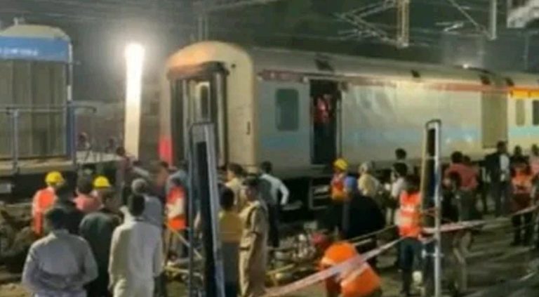 ಮತ್ತೊಂದು ರೈಲು ಅಪಘಾತ.. ಹಳಿ ತಪ್ಪಿದ ಸುಹೇಲ್ ದೇವ್ ಎಕ್ಸ್ಪ್ರೆಸ್! train accident