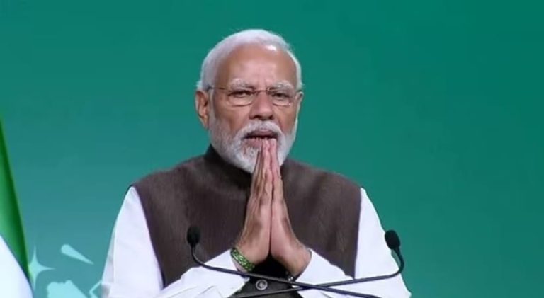 ದೆಹಲಿಯ ಬಿಜೆಪಿ ಕೇಂದ್ರ ಕಚೇರಿಗೆ ಭೇಟಿ ನೀಡಿ ಕಾರ್ಯಕರ್ತರಿಗೆ ಶುಭಾಶಯ ಕೋರಿದ ಪ್ರಧಾನಿ ಮೋದಿ modhi