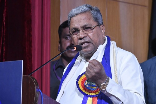 ರಾಜ್ಯದ ಬರ ಪರಿಸ್ಥಿತಿ ಸಂಬಂಧ ಪ್ರಧಾನಿ ನರೇಂದ್ರ ಮೋದಿ ಅವರ ಜೊತೆ ಚರ್ಚಿಸುವ ಸಲುವಾಗಿ ವಿಶೇಷ ವಿಮಾನದಲ್ಲಿ ನಾನು ಪ್ರಯಾಣ ಮಾಡಿದ್ದು: ಸಿಎಂ ಸಿದ್ದರಾಮಯ್ಯ siddharamayya 2