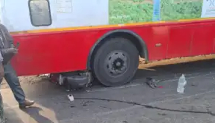 ಸ್ಕೂಟರ್ ಗೆ ಬಸ್ ಡಿಕ್ಕಿ: ಮಹಿಳೆ ಸಾವು bus