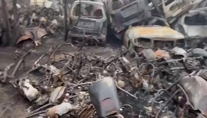 ಭೀಕರ ಅಗ್ನಿ ಅವಘಡದಲ್ಲಿ ಸುಟ್ಟು ಕರಕಲಾದ 450 ವಾಹನಗಳು dehali