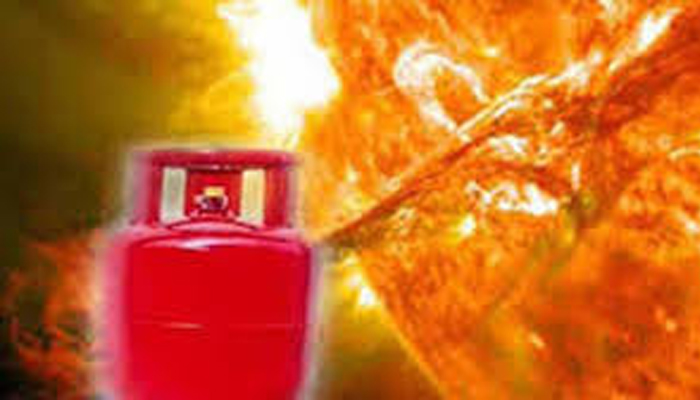 ಅಗ್ನಿ ಅವಘಡ: ಬೆಂಕಿ ತೀವ್ರತೆಗೆ ಸಿಲಿಂಡರ್ ಸ್ಫೋಟ: ಸುಟ್ಟು ಕರಕಲಾದ ಹಸು gas blast