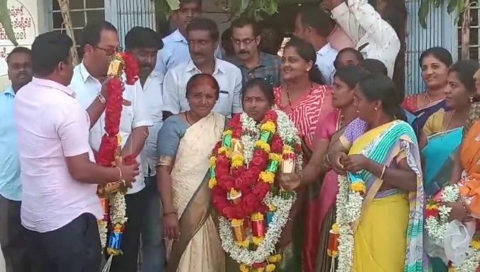 ಕೊಡುಗೆಹಳ್ಳಿ ಗ್ರಾ.ಪಂ. ನೂತನ ಅಧ್ಯಕ್ಷರಾಗಿ ಕಲ್ಕೆರೆ ಸದಸ್ಯ ಗಂಗಾಮಣಿ ಅವಿರೋಧ ಆಯ್ಕೆ thuruvekere