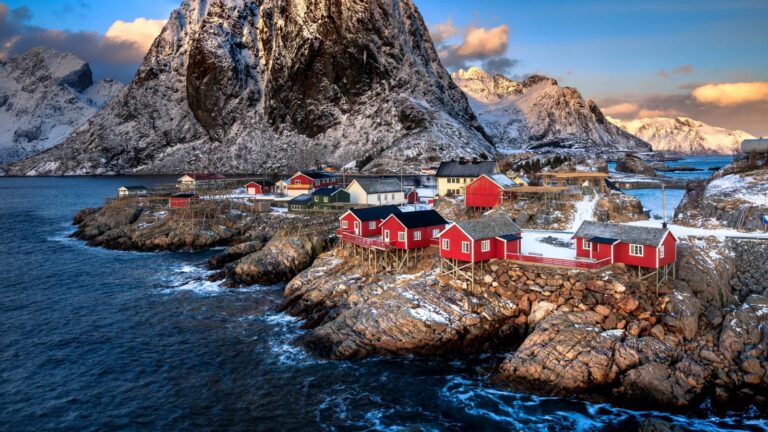 ಬೆಕ್ಕುಗಳನ್ನು ಸಾಕಲು ಮತ್ತು ಜನರನ್ನು ಹೂಳಲು ನಿಷೇಧಿಸಲಾಗಿರುವ ದೇಶ…! urope