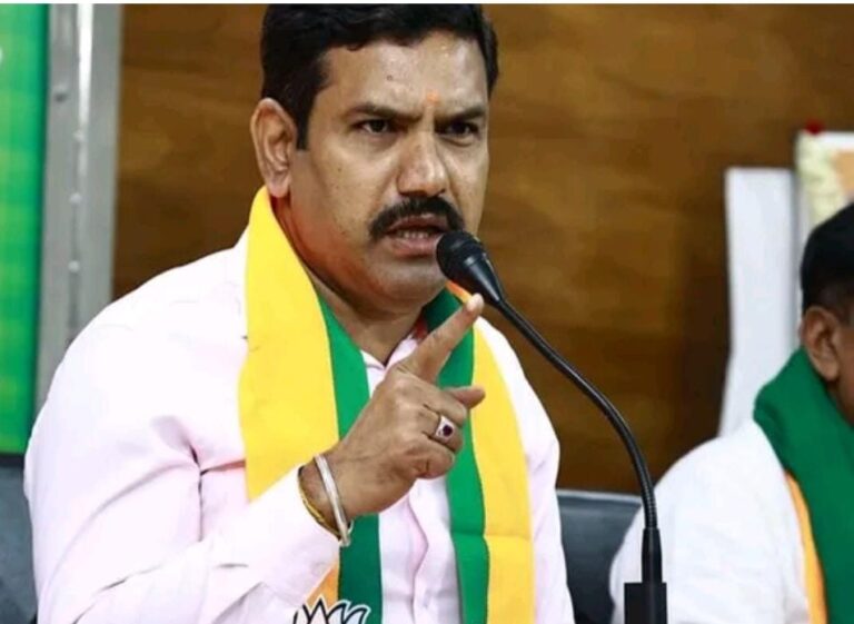 ಟಾರ್ಗೆಟ್ ಮಾಡುವವರ ಬಗ್ಗೆ ತಲೆಕೆಡಿಸಿಕೊಳ್ಳುವುದಿಲ್ಲ: ಯತ್ನಾಳ್ & ಟೀಂಗೆ ವಿಜಯೇಂದ್ರ ತಿರುಗೇಟು vijayendra