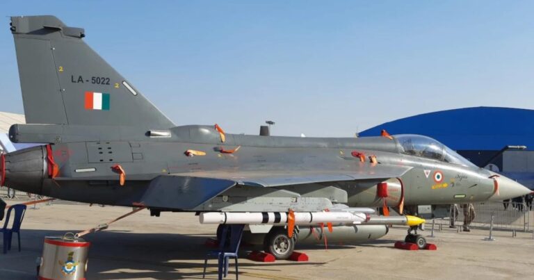 ಬೆಂಗಳೂರಿನಲ್ಲಿ ಮೊಟ್ಟ ಮೊದಲು ಹಾರಾಟ ನಡೆಸಿದ LCA ತೇಜಸ್ ಮಾರ್ಕ್ 1A ಫೈಟರ್ ಏರ್ ಕ್ರಾಫ್ಟ್ fighter aircraft