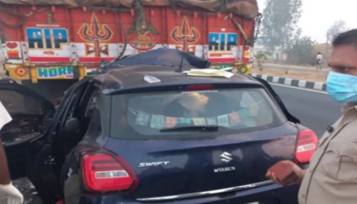 ನಿಂತಿದ್ದ ಟ್ರಕ್ ಗೆ ಕಾರು ಡಿಕ್ಕಿ: ಒಂದೇ ಕುಟುಂಬದ ಐವರ ಸಾವು nandhala