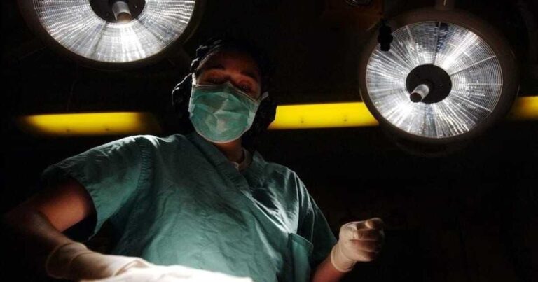 ಯುವಕನ ದೇಹದಲ್ಲಿ 2 ವರ್ಷದಿಂದ ಸಿಲುಕಿಕೊಂಡಿದ್ದ ಬುಲೆಟ್ ಹೊರ ತೆಗೆದ ಬೆಂಗಳೂರು ವೈದ್ಯರು operation