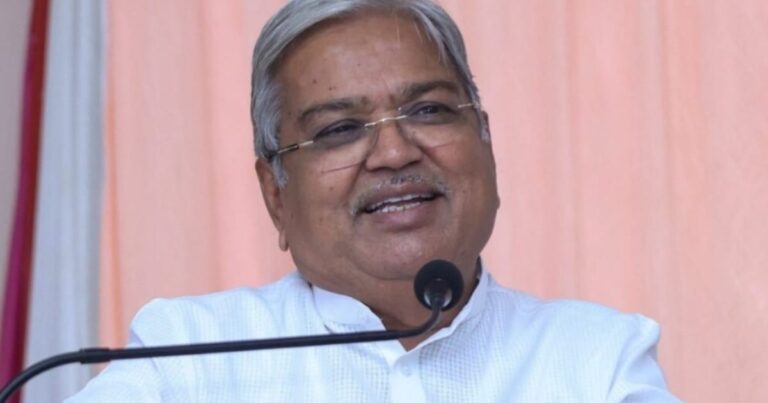 ಮದಕರಿ ನಾಯಕ ಸೇರಿದಂತೆ ಯೋಧರ ನಾಡಿನಲ್ಲಿ ಪುರುಷರೇ ಇಲ್ಲವೇ?: ಬಿಜೆಪಿ ಶಾಸಕರ ಪುತ್ರನ ಕಿಡಿ raghu chandhan