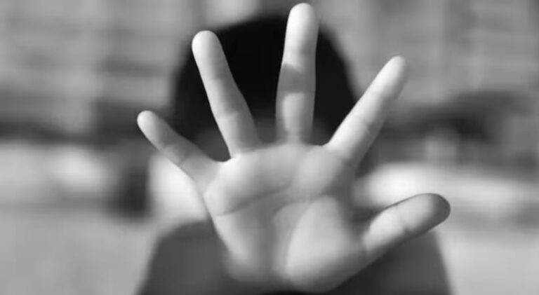 ಬಾಲಕನ ಗುದ್ವಾರಕ್ಕೆ ಪೆನ್ನು ನುಗ್ಗಿಸಿ ವಿಕೃತಿ: ಮಾತುಬಾರದ, ಕಿವಿ ಕೇಳದ ಬಾಲಕನ ಮೂಕರೋದನೆ uttarpradesh news