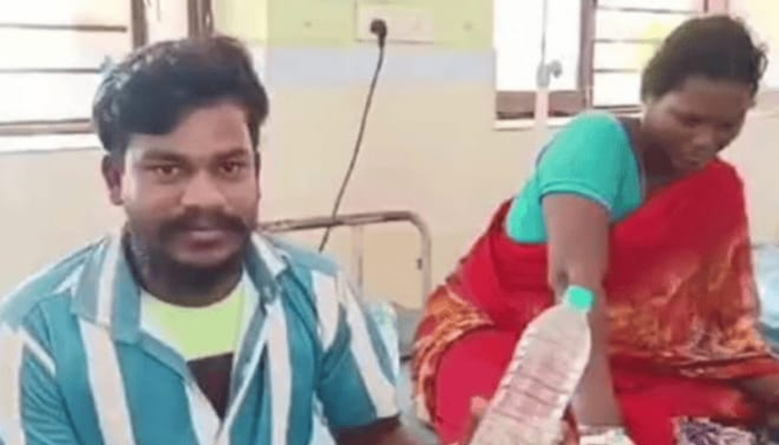 ಕಚ್ಚಿದ ಹಾವನ್ನು ಕೊಂದು ಆಸ್ಪತ್ರೆಗೆ ತಂದ ಮಹಿಳೆ: ಬೆಚ್ಚಿಬಿದ್ದ ವೈದ್ಯರು shanthamma