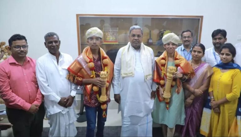 ರಾಜ್ಯಕ್ಕೆ ಪ್ರಥಮ, ದ್ವಿತೀಯ ಸ್ಥಾನ ಪಡೆದ ವಿದ್ಯಾರ್ಥಿಗಳನ್ನು ಸನ್ಮಾನಿಸಿದ ಸಿಎಂ ಸಿದ್ದರಾಮಯ್ಯ bengaluru