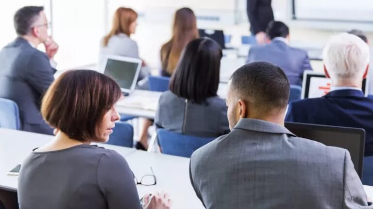 ಅನಧಿಕೃತ ಕೋಚಿಂಗ್ ಸೆಂಟರ್ ಗಳ ಮೇಲೆ ಅಧಿಕಾರಿಗಳಿಂದ ದಾಳಿ coaching center