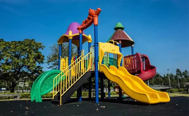 ಪಾರ್ಕ್ ನಲ್ಲಿ ಆಟವಾಡುತ್ತಿದ್ದಾಗ ವಿದ್ಯುತ್ ತಗುಲಿ ಇಬ್ಬರು ಮಕ್ಕಳು ಮೃತ್ಯು park