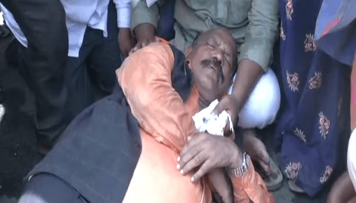 ಬಿಸಿಲಿನ ತಾಪಕ್ಕೆ ರಸ್ತೆಯಲ್ಲೇ ಕುಸಿದು ಬಿದ್ದ ಸಂಸದ ಡಾ.ಉಮೇಶ್ ಜಾಧವ್! umesh jadav