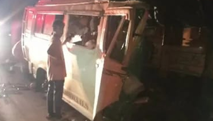 ದೇವರ ದರ್ಶನ ಮುಗಿಸಿಕೊಂಡು ಮನೆಗೆ ಬರುತ್ತಿದ್ದ 13 ಜನ ಅಪಘಾತಕ್ಕೆ ಬಲಿ! belagavi