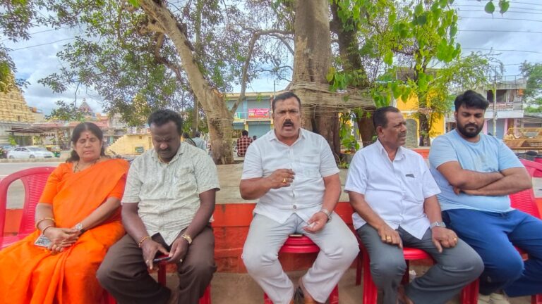 ಕಲ್ಲೇಶ್ವರ ಸ್ವಾಮಿ ದೇವಸ್ಥಾನದ ಮರಗಳನ್ನು ಕತ್ತರಿಸಲು ಬಿಡುವುದಿಲ್ಲ: ಬಿಜೆಪಿ ಮುಖಂಡ ಲೋಕೇಶ್ವರ್ thipatooru