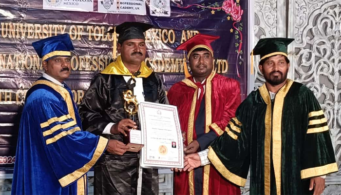 ಧನರಾಜ ಮುಸ್ತಾಪೂರೆಗೆ ಗೌರವ ಡಾಕ್ಟರೇಟ್ ಪ್ರದಾನ dhanraja mustapure