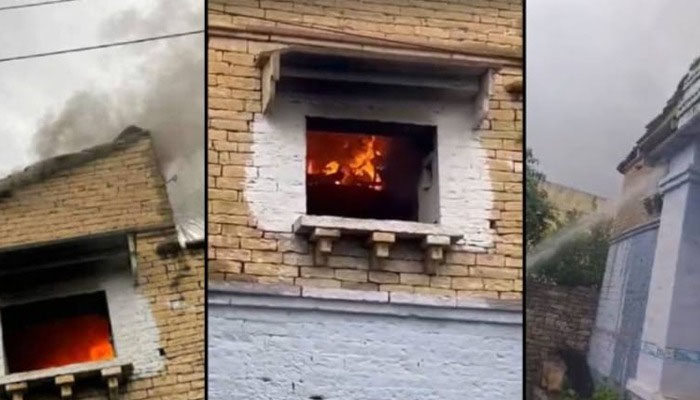 ಸಿಡಿಲು ಬಡಿದು ಬೆಂಕಿ ಹತ್ತಿಕೊಂಡು ಹೊತ್ತಿ ಉರಿದ ಮನೆ! kaluburgi