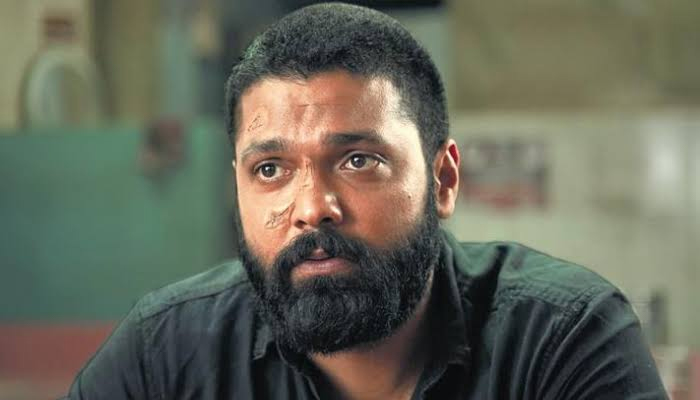 ನಟ ರಕ್ಷಿತ್ ಶೆಟ್ಟಿ ವಿರುದ್ಧ ಎಫ್ ಐಆರ್: ಕಾಪಿರೈಟ್ ಉಲ್ಲಂಘನೆ ಆರೋಪ rakshith shetty