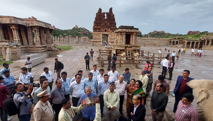 ಐತಿಹಾಸಿಕ ವಿಜಯನಗರ ಜಿಲ್ಲೆಗೆ ಹಣಕಾಸು ಆಯೋಗದ ನಿಯೋಗ ಭೇಟಿ: ಜಿಲ್ಲಾಡಳಿತದಿಂದ ಸ್ವಾಗತ