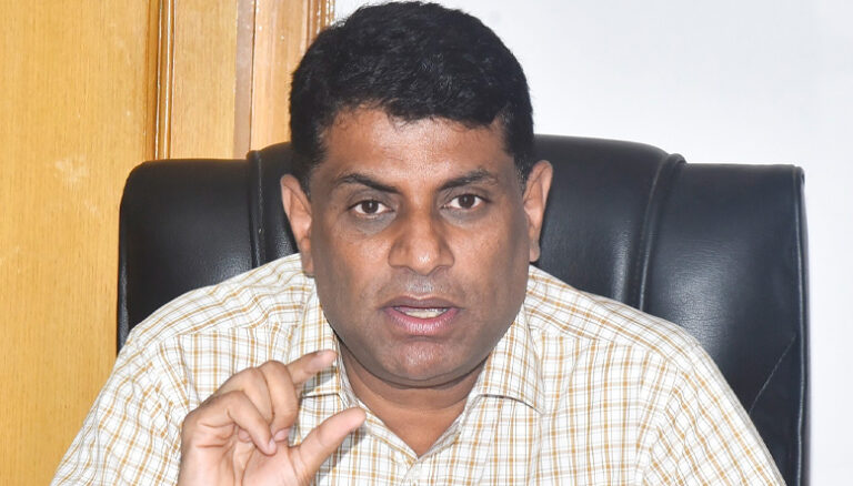 ಮಕ್ಕಳು ಭವಿಷ್ಯ ರೂಪಿಸಿಕೊಳ್ಳಲು ಫಲ ಪುಷ್ಪ ಪ್ರದರ್ಶನಗಳು ಪ್ರೇರಣೆ: ಜಿ.ಪ್ರಭು g prabhu